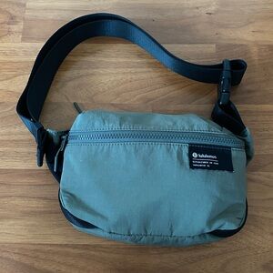 ❤️ Lululemon Clean Lines Belt Bag Grey Sage New Without Tags NWOT
